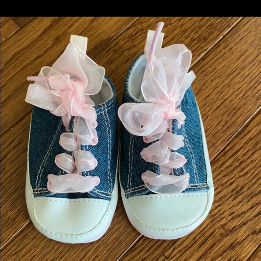 NWOT Baby girl shoes